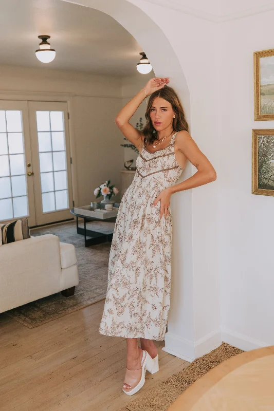 Women's Trendy Attire New In This Season Ready For Autumn Dress