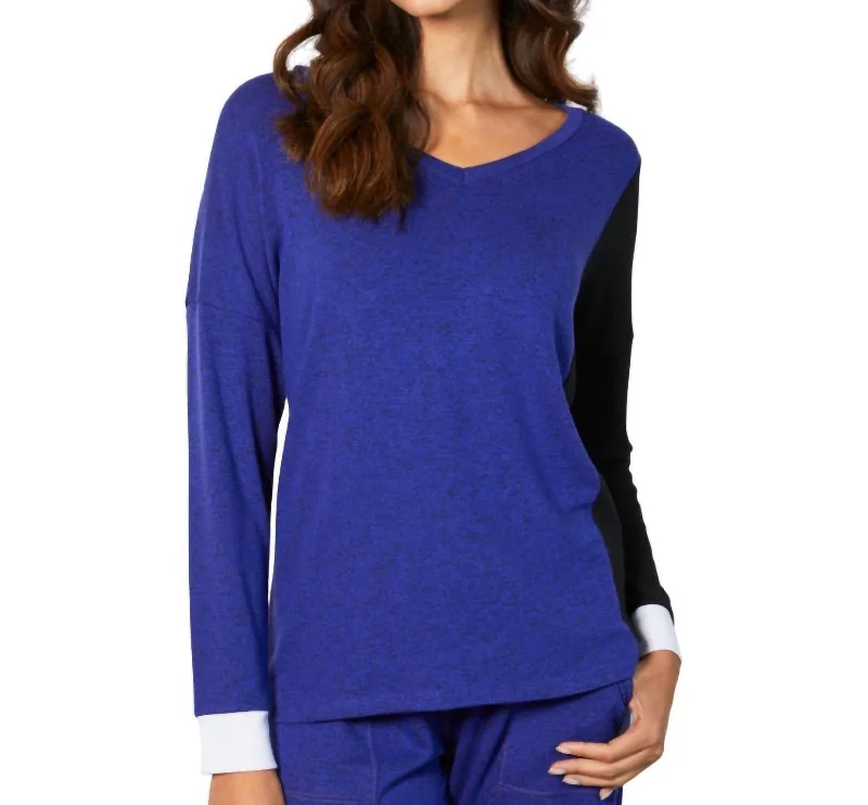 Sophisticated Style Offers V-Neck Top In Indigo Combo