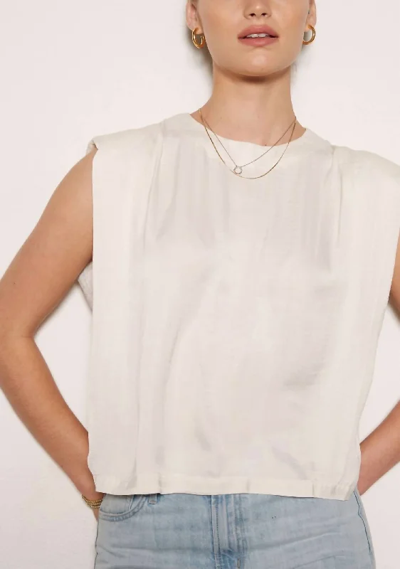 Day-To-Night Styles Veda Top In White