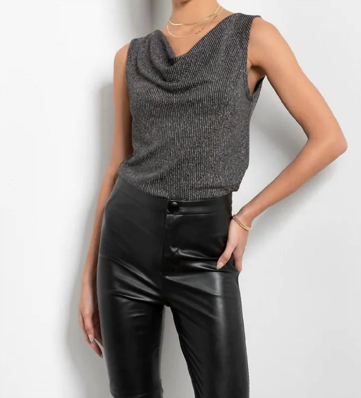 Trendy Street Style Gigi Top In Black