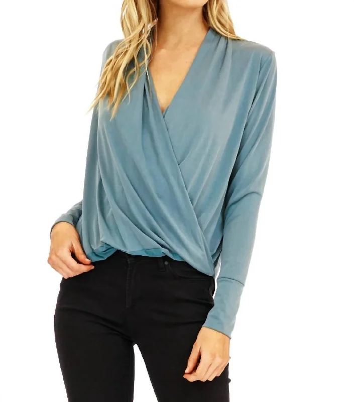 Trend Forward Threads Crisscross Top In Teal