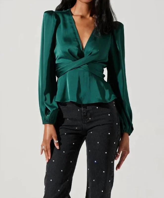 Dive Into Trendy Styles Eliana Top In Forest Green