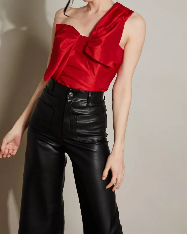 Season Offer Este Bow Top In Cherry Red