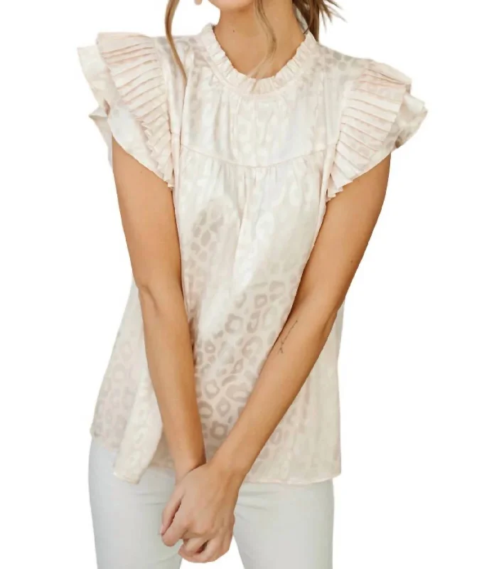 Huge Markdowns City Escape Top In Pearl