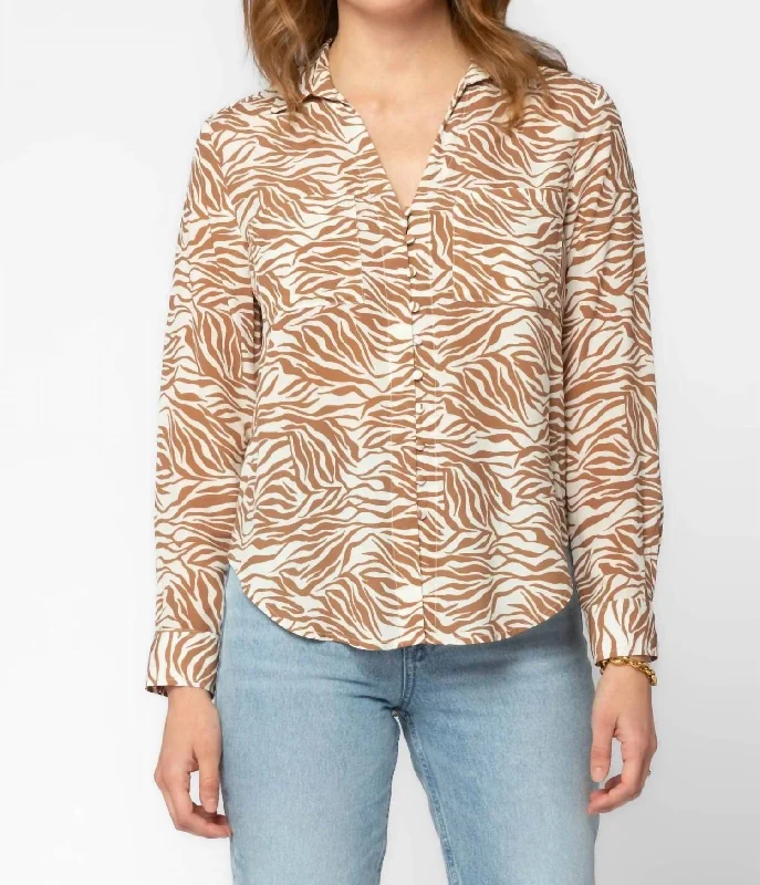 Fashion Deal Eleni Shirt In Ecru Zebra