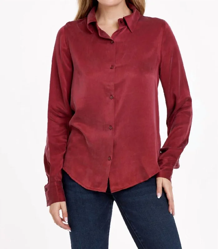 Unleash Your Trendy Side Birdie Top In Sangria