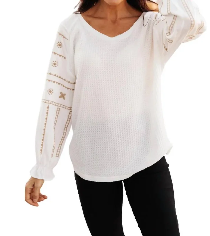 Chic Style, Always In Vogue Breath Of Fresh Air Top In White