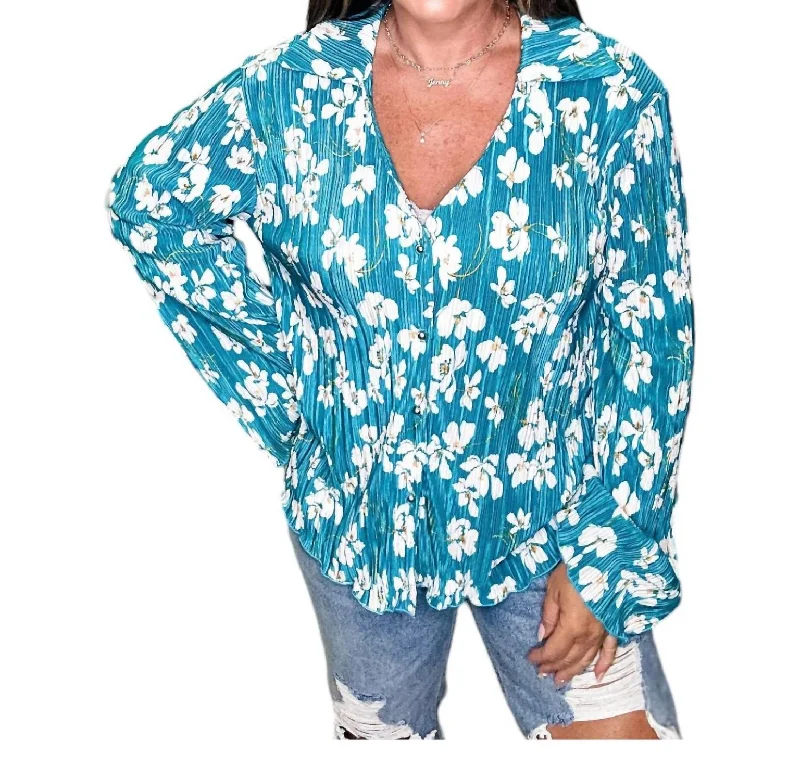 Fashion Forward, Function First Vintage Button Up Top In Teal