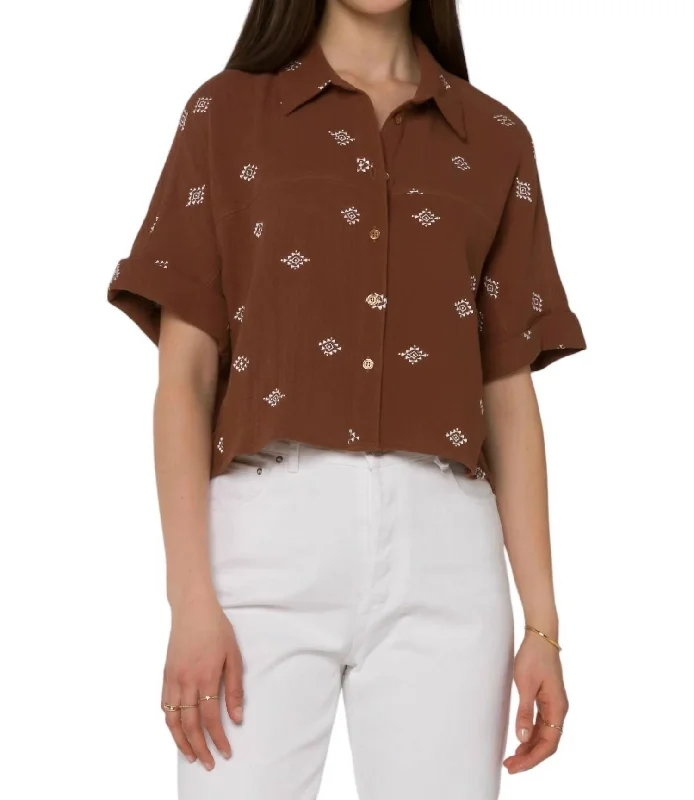 Unleash Your Trend Driven Style Trista Embroidered Shirt In Rustic Brown